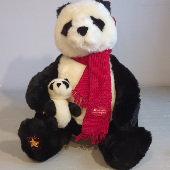 NWT‎ Vintage Gund Wish Bear 2001 Panda Bear w Baby & Scarf Smithsonian 18" - Picture 1 of 16